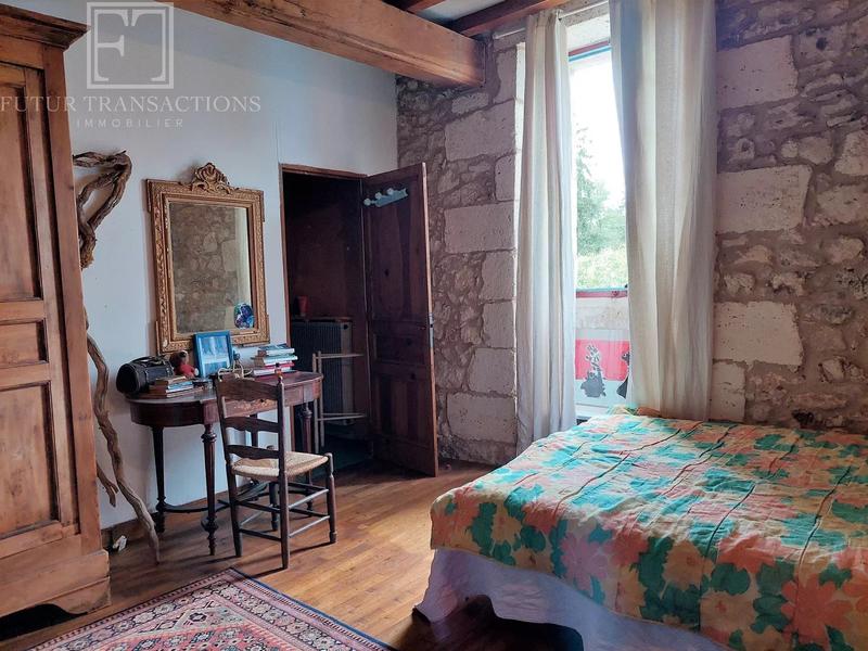 Maison - 390 m² - 16 pièces