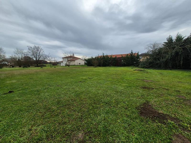 Maison - 445 m² - 14 pièces