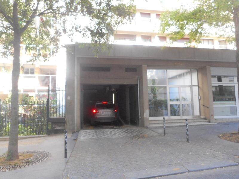 Parking / Garage - 14 m²