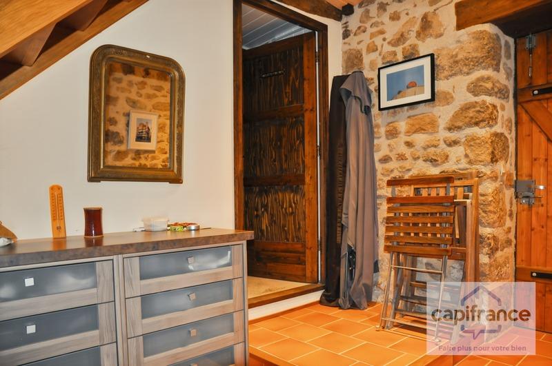 Maison - 210 m² - 7 pièces