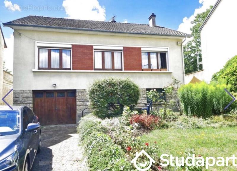 Chambre - 15 m² - 1 pièce