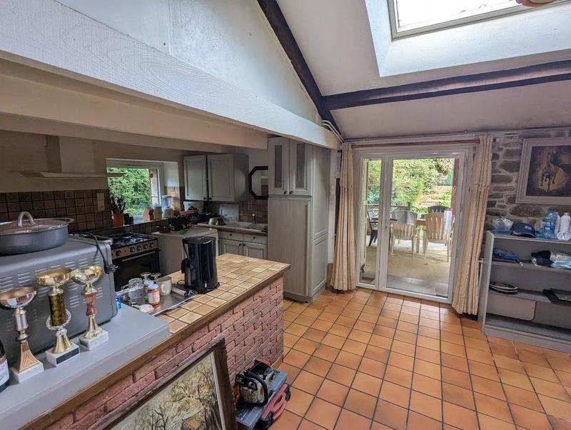 Maison - 224 m² - 9 pièces