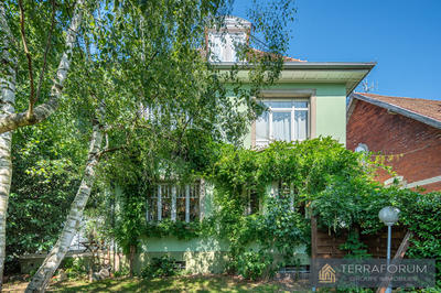 Maison - 265 m² - 8 pièces