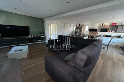 Maison - 114 m² - 4 pièces