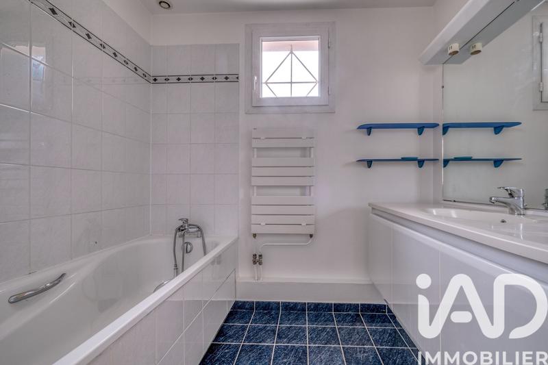 Maison - 182 m² - 8 pièces