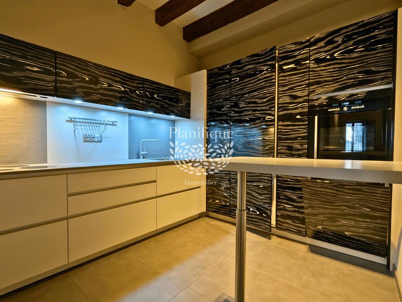 Appartement - 168 m² - 4 pièces