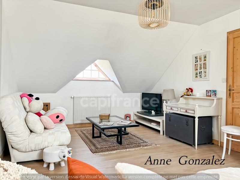 Maison - 221 m² - 7 pièces