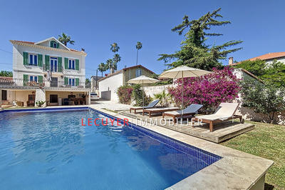 Maison - 153 m² - 7 pièces