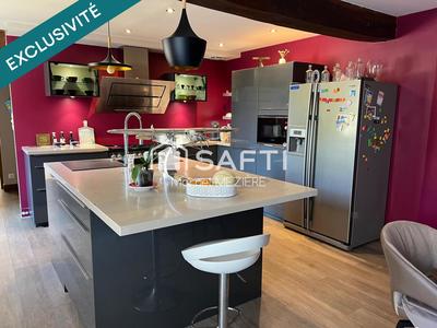 Propriété - 327 m² - 7 pièces