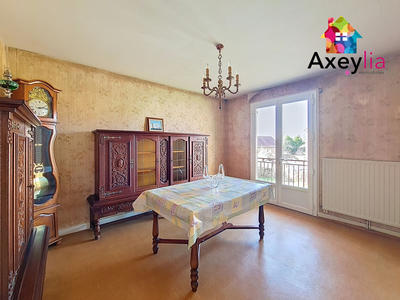 Maison - 99 m² - 5 pièces