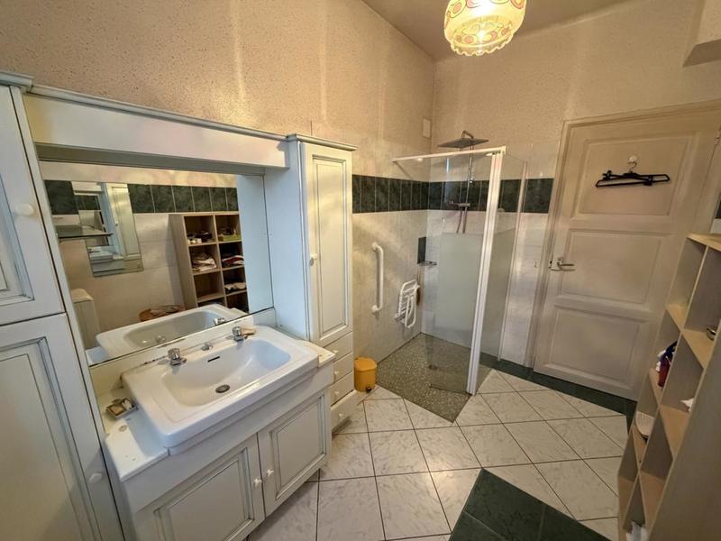 Pavillon - 136 m² - 5 pièces