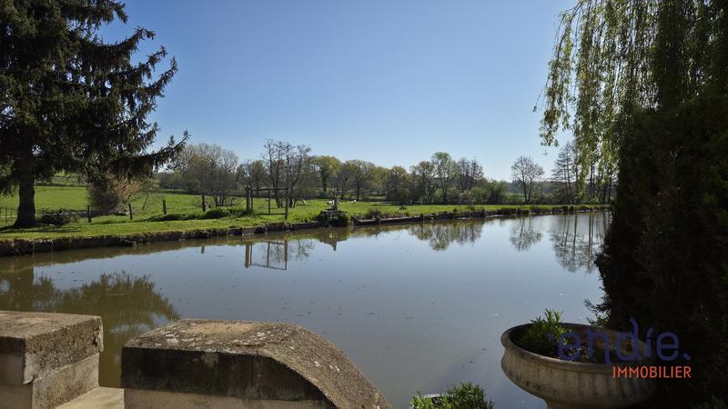 Maison - 295 m² - 16 pièces