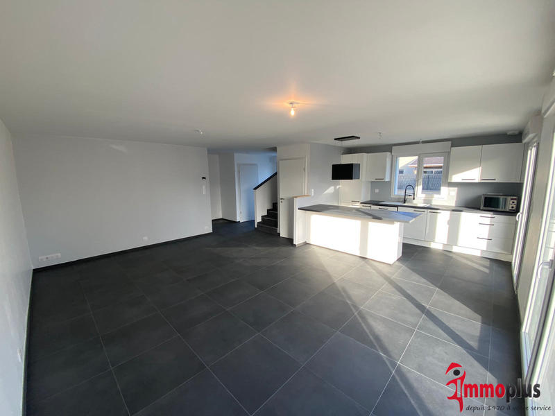 Maison - 98 m² - 5 pièces