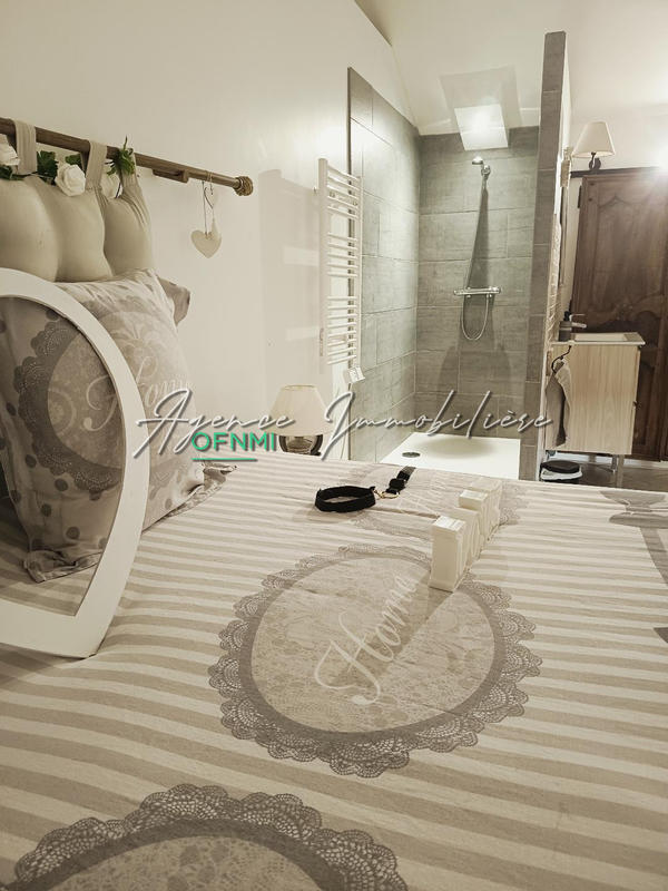 Maison de village - 280 m² - 8 pièces