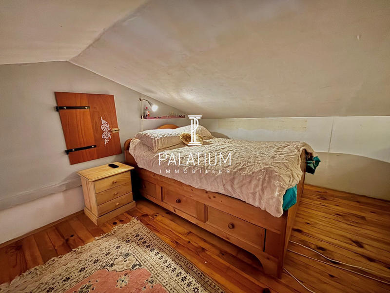 Appartement - 169 m² - 9 pièces