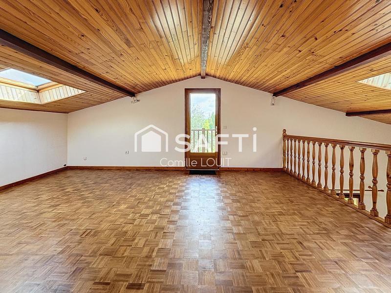 Maison - 217 m² - 8 pièces