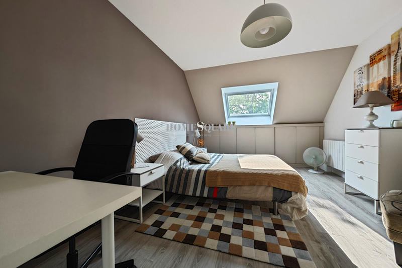 Maison - 300 m² - 8 pièces