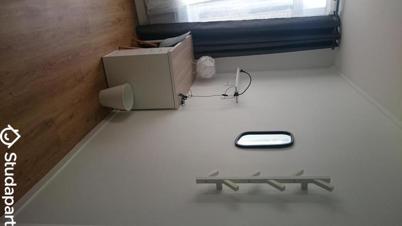 Chambre - 9 m² - 1 pièce