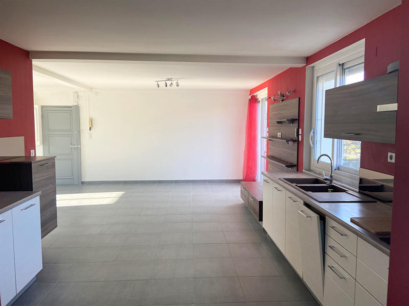 Appartement - 80 m² - 3 pièces