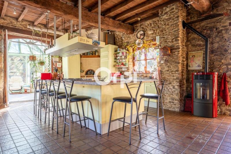 Propriété - 237 m² - 8 pièces