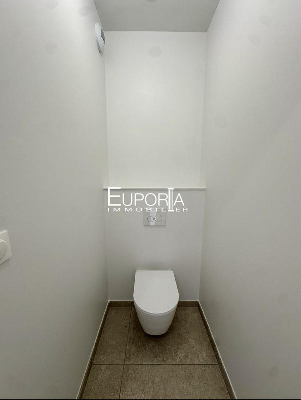 Appartement - 127 m² - 4 pièces