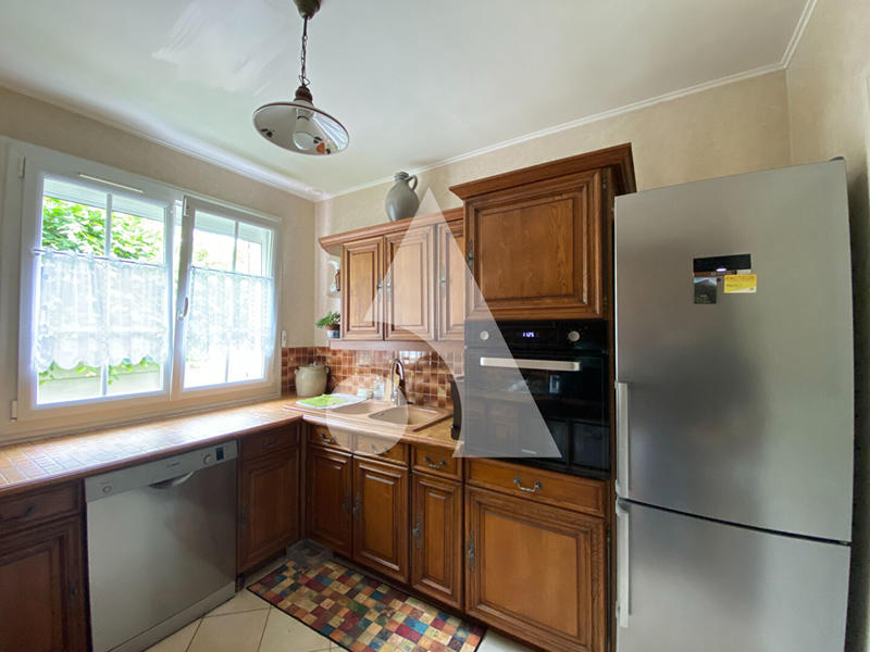 Maison - 94 m² - 5 pièces