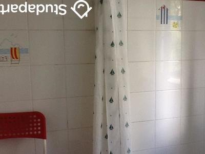 Chambre - 13 m² - 1 pièce