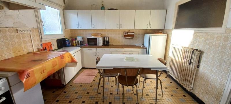 Maison - 168 m² - 9 pièces