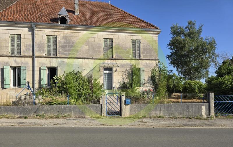 Maison - 90 m² - 5 pièces