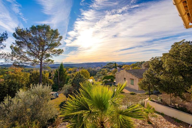 Maison - 187 m² - 7 pièces