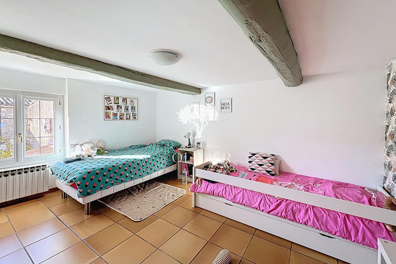 Maison - 188 m² - 8 pièces