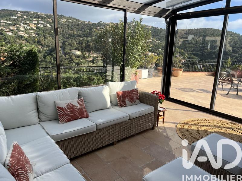 Maison - 188 m² - 9 pièces