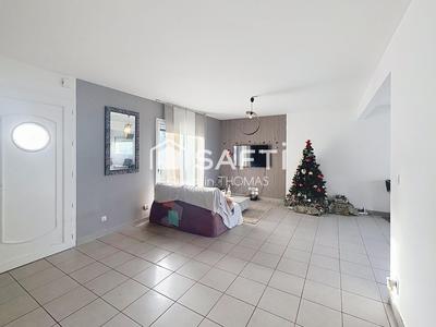 Maison - 93 m² - 6 pièces