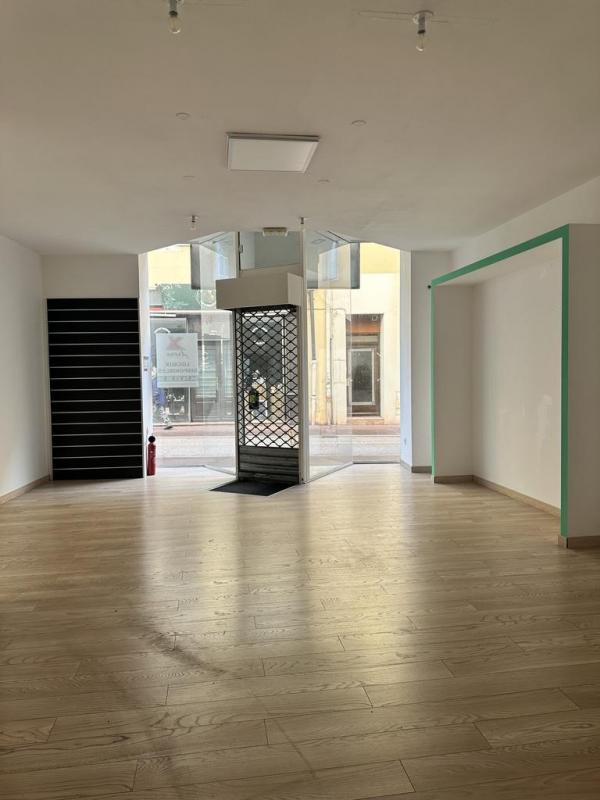 Local commercial - 60 m²