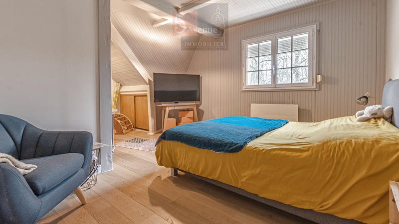 Maison - 195 m² - 8 pièces