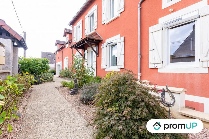 Maison - 220 m² - 6 pièces