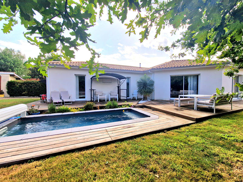 Maison - 104 m² - 3 pièces