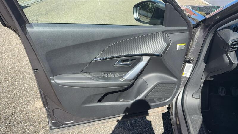 Peugeot 2008 II 1.2 PureTech 130 Allure