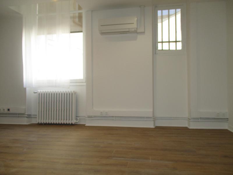 Bureau - 191 m² - 9 pièces