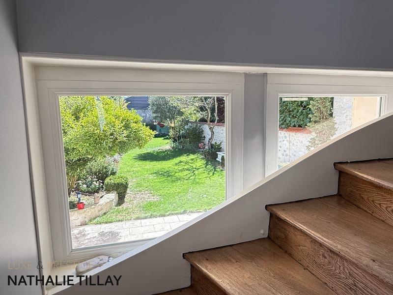 Maison - 220 m² - 9 pièces