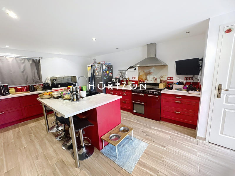 Maison ancienne - 183 m² - 7 pièces