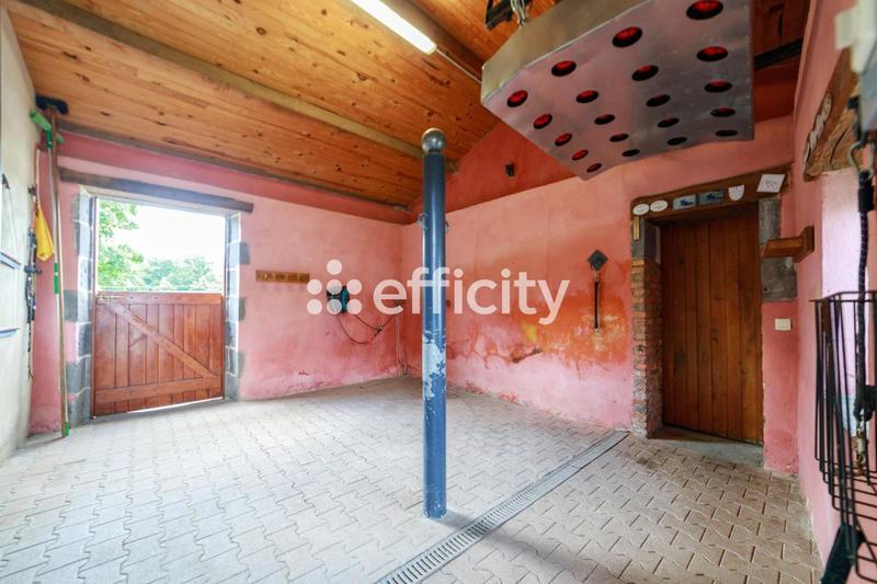 Maison - 306 m² - 8 pièces
