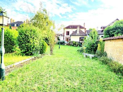 Maison - 137 m² - 6 pièces