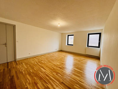 Appartement - 75 m² - 2 pièces