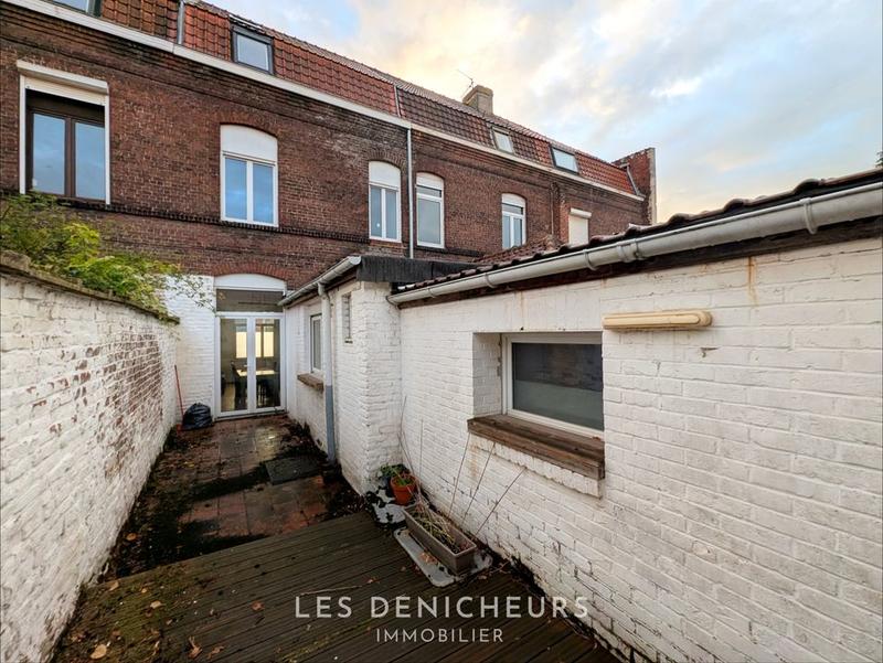 Immeuble - 130 m² - 6 pièces