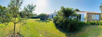 Maison traditionnelle - 156 m² - 6 pièces