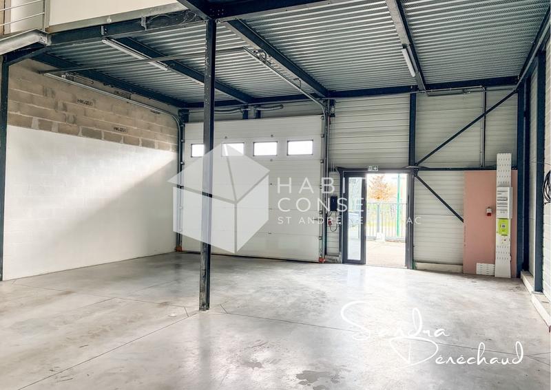 Entrepôt - 232 m²