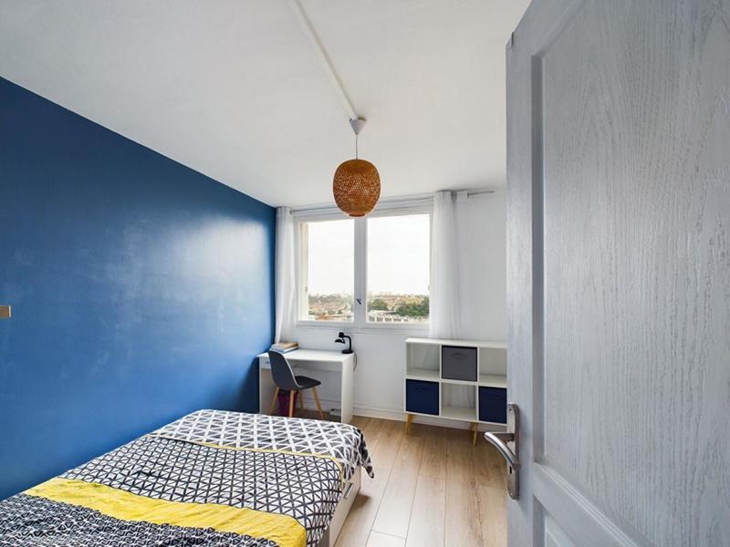 Appartement - 90 m² - 5 pièces