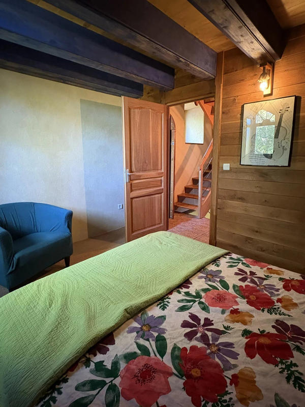 Maison - 225 m² - 9 pièces