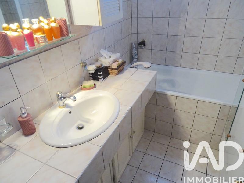 Maison - 97 m² - 5 pièces